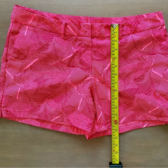 Nike Flex Drifit Pink Golf Shorts - Picture 7 of 7